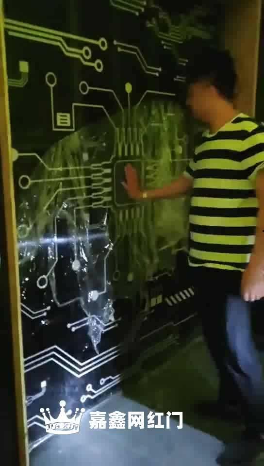 酒吧网红吃瓜事件视频在线观看